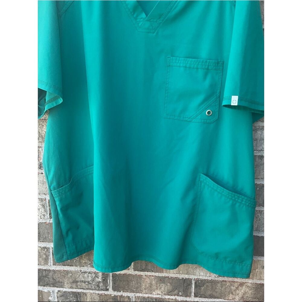 Take 50% OFF/ Infinity Men's Teal V-Neck Scrub Top - Teal, Size-3XL - Picture 4 of 12